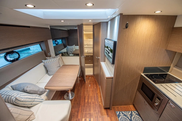 2025 Princess 40