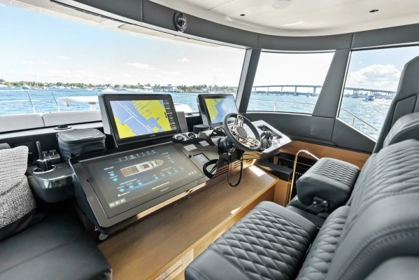 Photo of the 2025 Absolute 75 Navetta "Fantasy Girl"