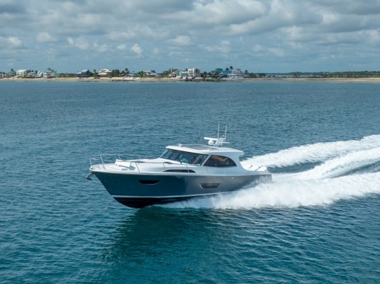 Stingray Gray 50ft ECLIPSE Yacht For Sale