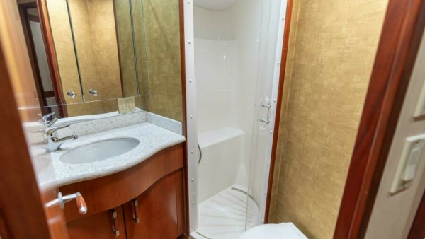 Fallline 60ft Hatteras Yacht For Sale