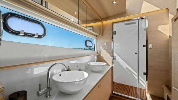 Aquila 54 Yacht Yacht For Sale