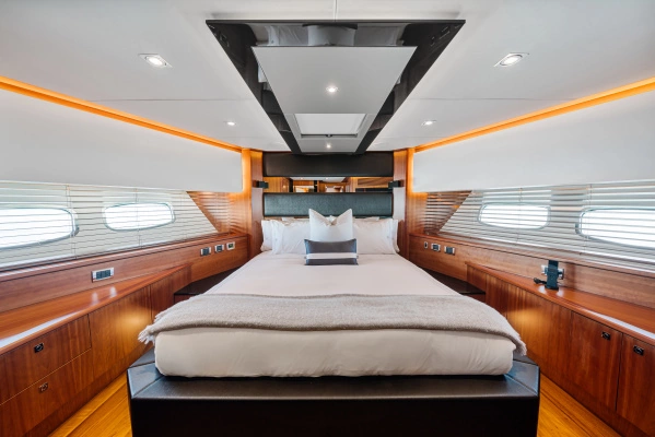 Sunseeker Predator 84 Yacht For Sale
