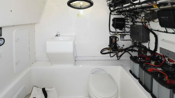 33ft Ocean Master Yacht For Sale