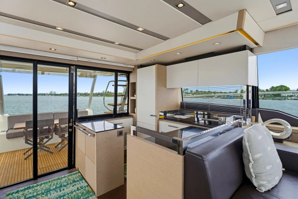2018 Prestige 63