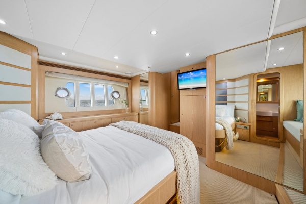 Big Deck Energy 62ft Ferretti Yachts Yacht For Sale