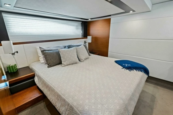 2016 Tiara Yachts 50