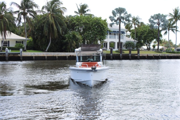 Axopar 37 - Exterior Profile