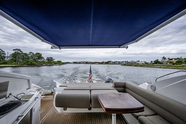 Sunseeker 62 EAGLE II - Cockpit