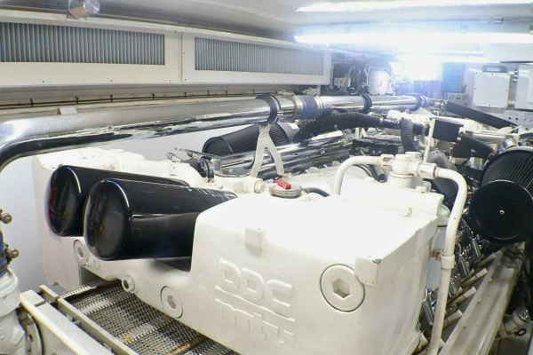 2001 Donzi 73
