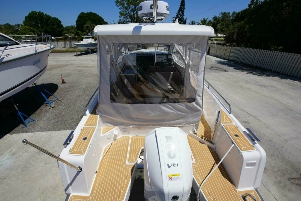 Nimbus Weekender 9 Yacht For Sale