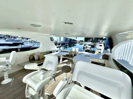 2001 Lazzara Yachts 94