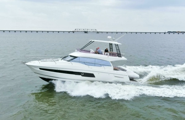 2023 Prestige 46