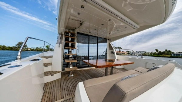 2015 Prestige 55