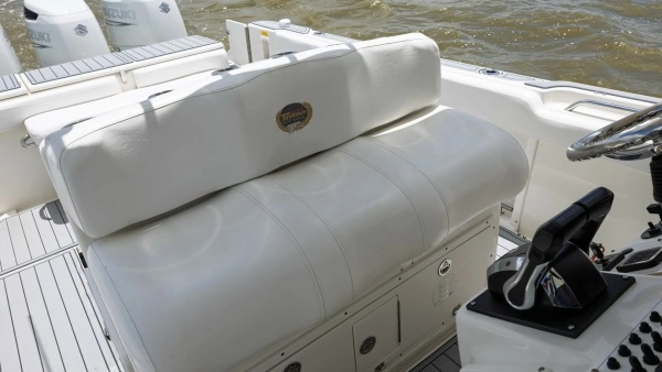 2005 Triton 34