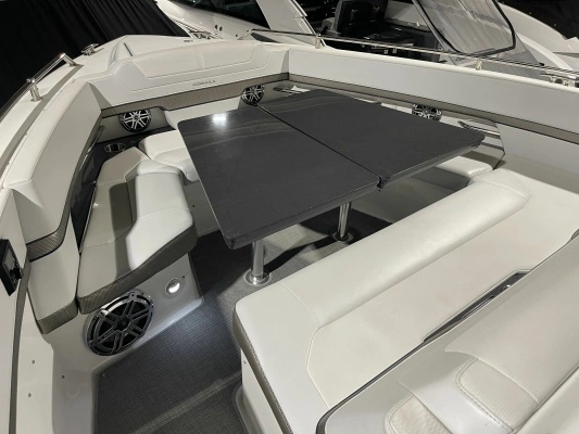Formula 380 Super Sport Crossover I/O Yacht For Sale
