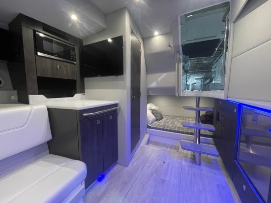 Formula 380 Super Sport Crossover I/O Yacht For Sale