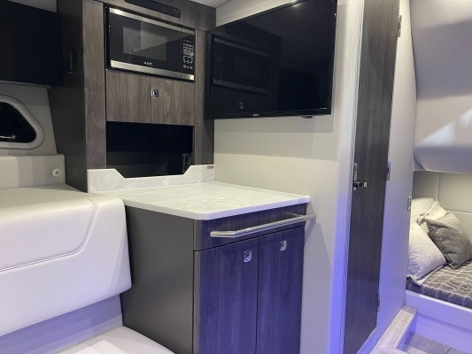 Formula 380 Super Sport Crossover I/O Yacht For Sale