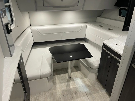 Formula 380 Super Sport Crossover I/O Yacht For Sale
