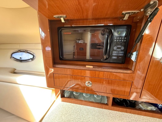 28ft Regal Yacht For Sale