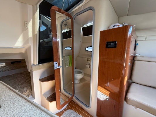 28ft Regal Yacht For Sale