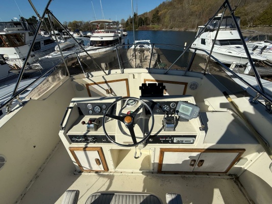 36ft Hatteras Yacht For Sale