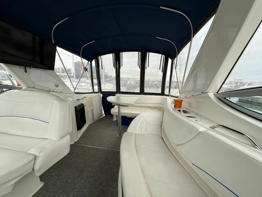 32ft Bayliner Yacht For Sale