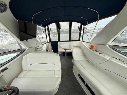 32ft Bayliner Yacht For Sale