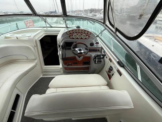 32ft Bayliner Yacht For Sale