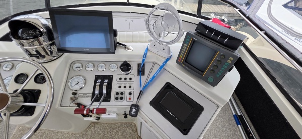 42ft Carver Yacht For Sale