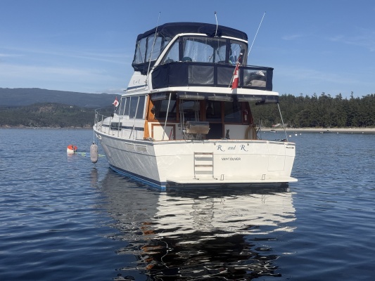 38ft Bayliner Yacht For Sale