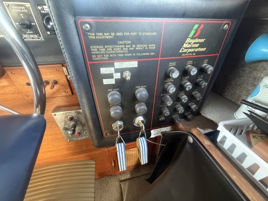 38ft Bayliner Yacht For Sale