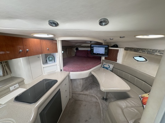 32ft Monterey Yacht For Sale