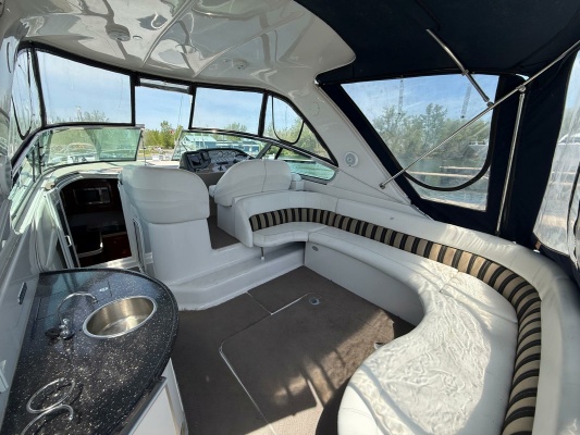 37ft Four Winns Yacht For Sale