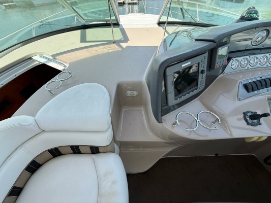 37ft Four Winns Yacht For Sale