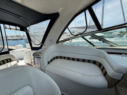 37ft Four Winns Yacht For Sale