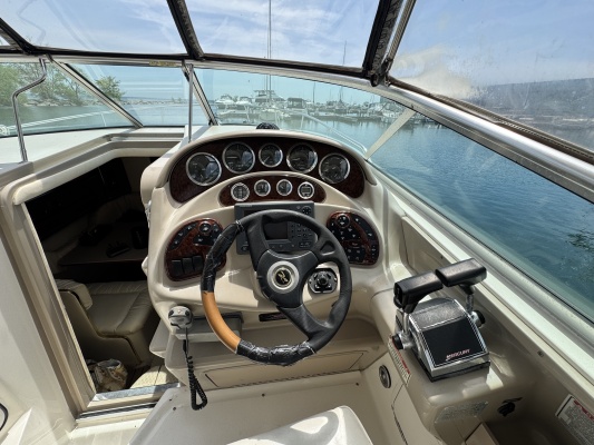 28ft Sea Ray Yacht For Sale