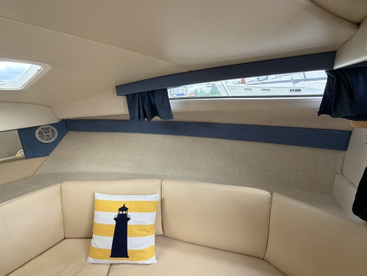 24ft Bayliner Yacht For Sale