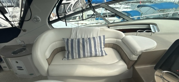 37ft Four Winns Yacht For Sale