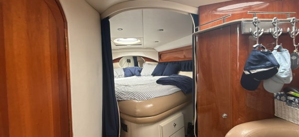 37ft Four Winns Yacht For Sale