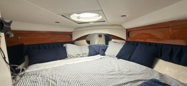 37ft Four Winns Yacht For Sale