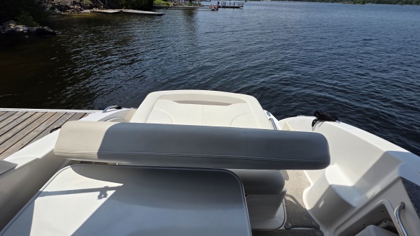 27ft Chaparral Yacht For Sale