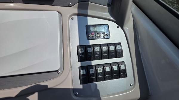 27ft Chaparral Yacht For Sale