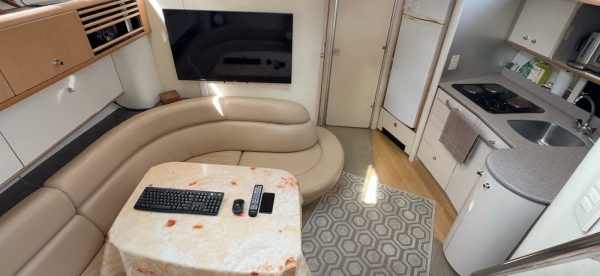 40ft Bayliner Yacht For Sale
