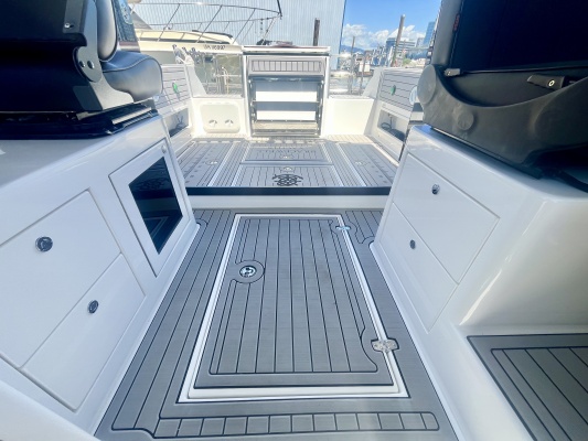 27ft Bracewell Yacht For Sale
