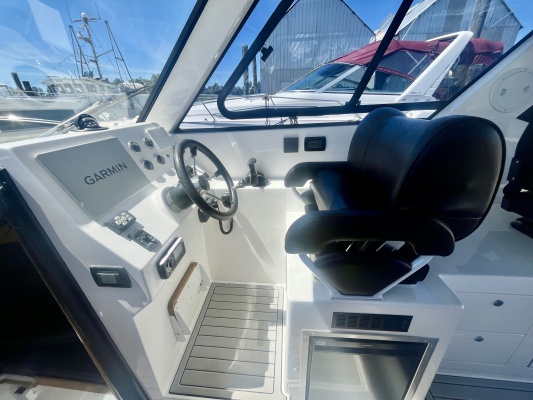27ft Bracewell Yacht For Sale