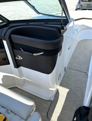 25ft Cobalt Yacht For Sale