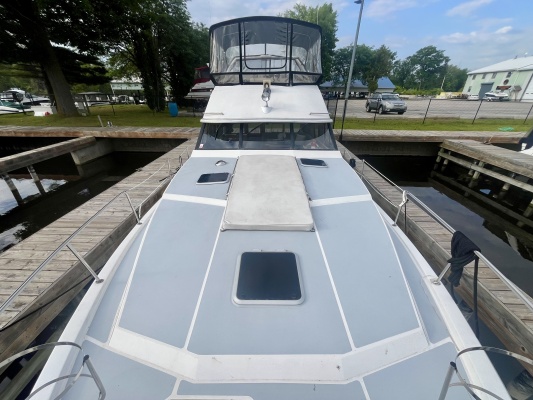 38ft Bayliner Yacht For Sale