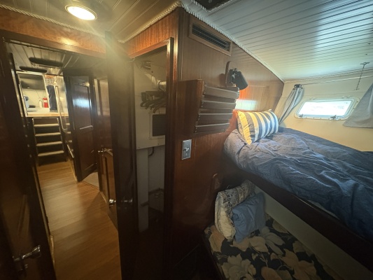 53ft Hatteras Yacht For Sale