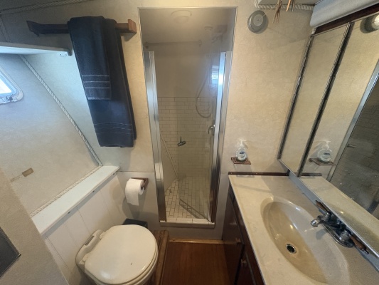 53ft Hatteras Yacht For Sale