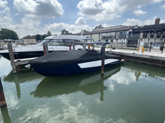 32ft Aviara Yacht For Sale